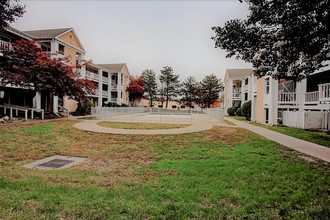 Jefferson Place East in Kansas City, MO - Building Photo - Building Photo