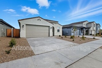 18260 W Daley Ln in Surprise, AZ - Building Photo - Building Photo