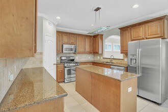5005 Gibson St in Houston, TX - Building Photo - Building Photo