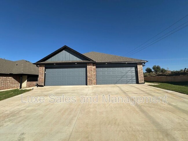 property at 11502 Mackenzie Wy