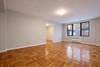 525-527 Riverdale Avenue, Unit 3G in Yonkers, NY - Building Photo - Building Photo