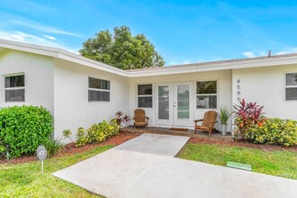4586 Ellwood Dr in Delray Beach, FL - Building Photo - Building Photo