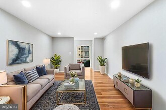 6155 Edsall Rd in Alexandria, VA - Building Photo - Building Photo