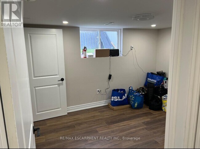 49 Gretna Dr in Brampton, ON - Building Photo - Building Photo