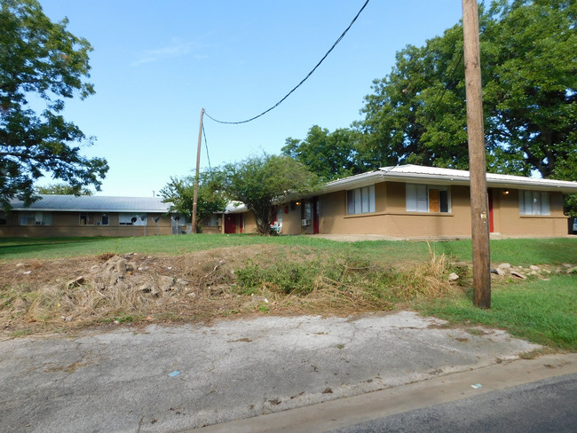 St. Charles Place in Sherman, TX - Building Photo - Other