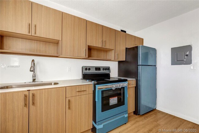 1101 NE 80th St-Unit -203 in Miami, FL - Building Photo - Building Photo
