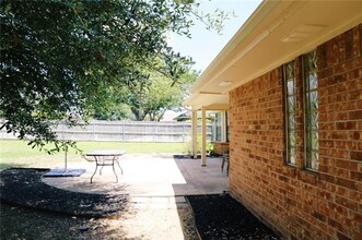 1046 Summerplace Ln in Southlake, TX - Foto de edificio - Building Photo