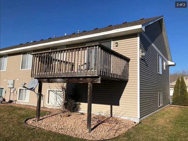 451 Meadow Ln in Somerset, WI - Building Photo - Building Photo