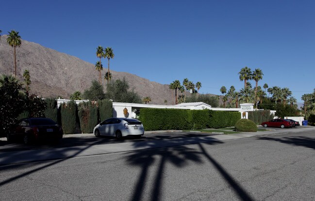 Cypress Garden Apartments in Palm Springs, CA - Building Photo - Building Photo