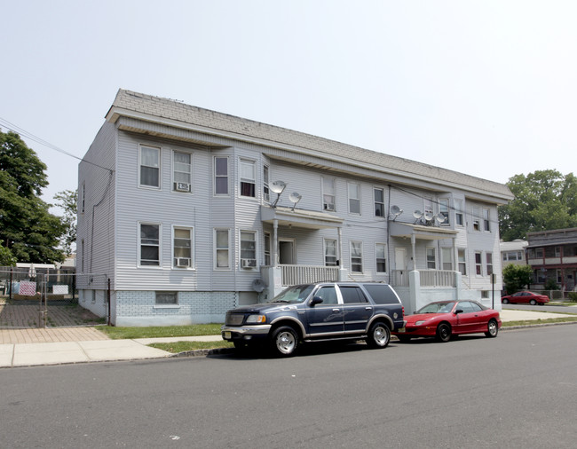 207 Grant St in Perth Amboy, NJ - Building Photo - Building Photo