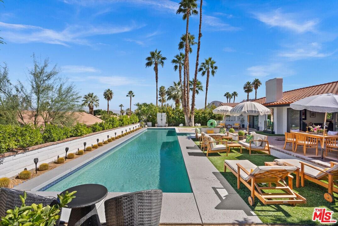 72870 Deer Grass Dr in Palm Desert, CA - Foto de edificio