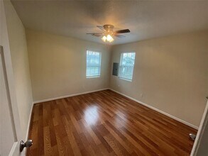 3942 King St in Houston, TX - Building Photo - Building Photo