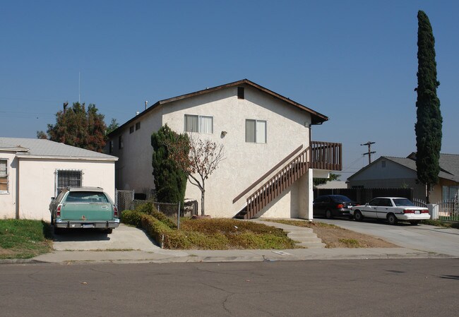 5358-5360 Wightman St in San Diego, CA - Building Photo - Building Photo