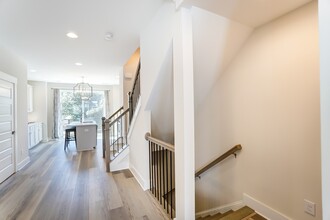 1011 E 36th St in Charlotte, NC - Foto de edificio - Building Photo