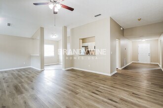 1725 Secretariat Ln N in Jacksonville, FL - Building Photo - Building Photo