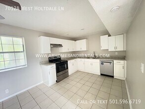 7012 W Holtdale Ln in North Little Rock, AR - Building Photo - Building Photo
