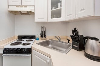 333 E 95th St, Unit SI ID1032055P in New York, NY - Foto de edificio - Building Photo