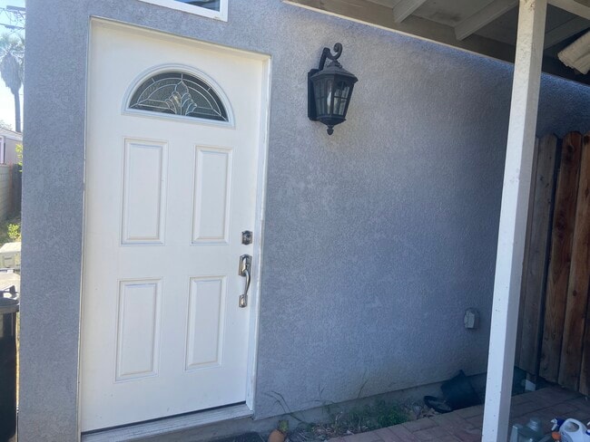 207 Santa Clara Pl in Fullerton, CA - Building Photo - Building Photo