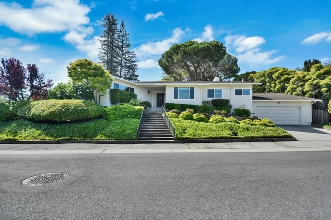 property at 2305 Tioga Dr