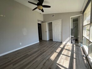 2482 Larrabee Pl in San Diego, CA - Foto de edificio - Building Photo