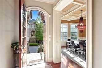 1772 Buckhead Valley Ln NE in Atlanta, GA - Building Photo - Building Photo