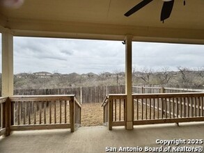 5518 Rio Cyn in Converse, TX - Foto de edificio - Building Photo