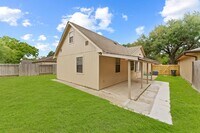 3926 Millrock Cir photo'