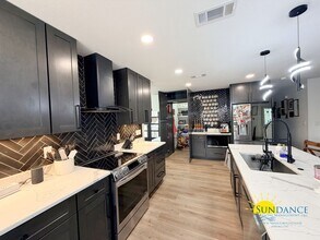 618 Country Club Ave NE in Fort Walton Beach, FL - Building Photo - Building Photo