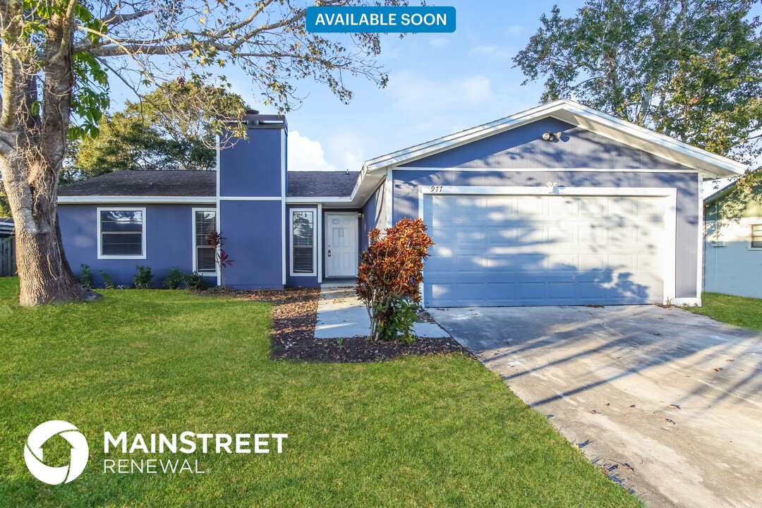 977 Beacon St NW in Palm Bay, FL - Building Photo