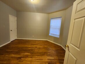 8016 S Ingleside Ave in Chicago, IL - Building Photo - Building Photo