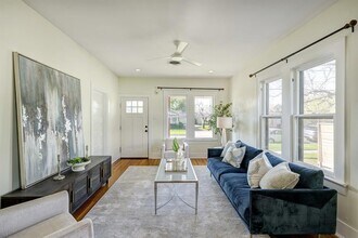 1016 Louise St in Houston, TX - Building Photo - Building Photo