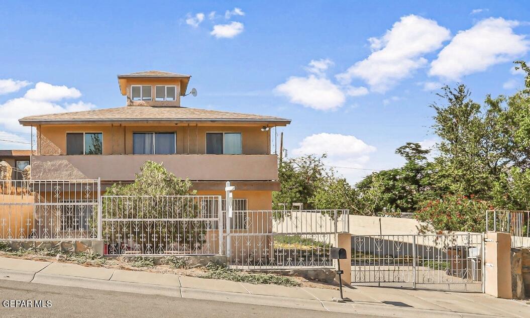 304 5th St in Sunland Park, NM - Building Photo