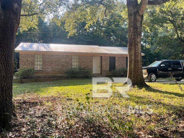 property at 41655 Pine Cir Dr