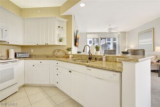 470 Launch Cir in Naples, FL - Building Photo - Building Photo