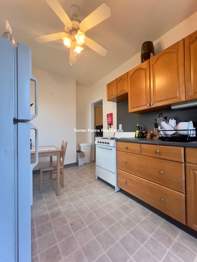 60 Walden St, Unit 1 in Cambridge, MA - Building Photo - Building Photo