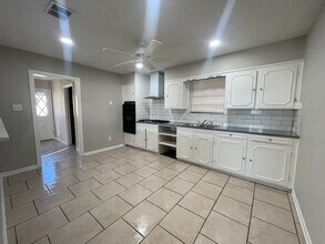 5321 Carnation St in Bossier City, LA - Building Photo - Building Photo