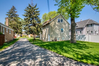 3717 Highland Ave in Berwyn, IL - Building Photo - Building Photo
