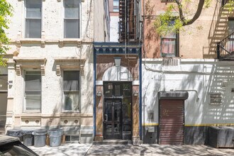 357 E 87th St in New York, NY - Building Photo - Building Photo