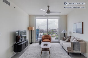 729 NW 2nd St in Miami, FL - Building Photo