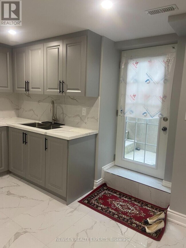 162 Luella Crescent in Brampton, ON - Building Photo - Building Photo