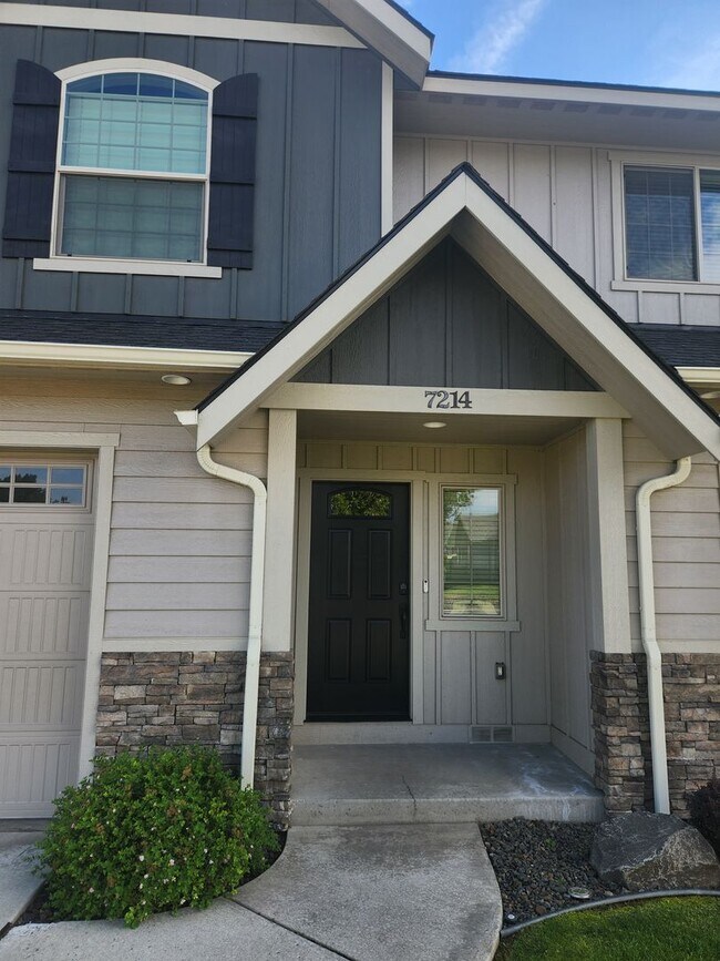 7214 W Chestnut Ave-Unit -n7214 W. Chestnut Ave in Yakima, WA - Building Photo - Building Photo