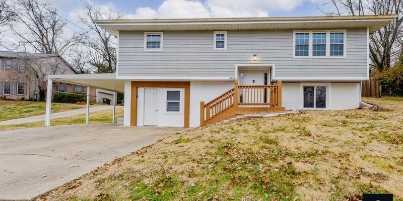 368 Spruce St in East Alton, IL - Building Photo