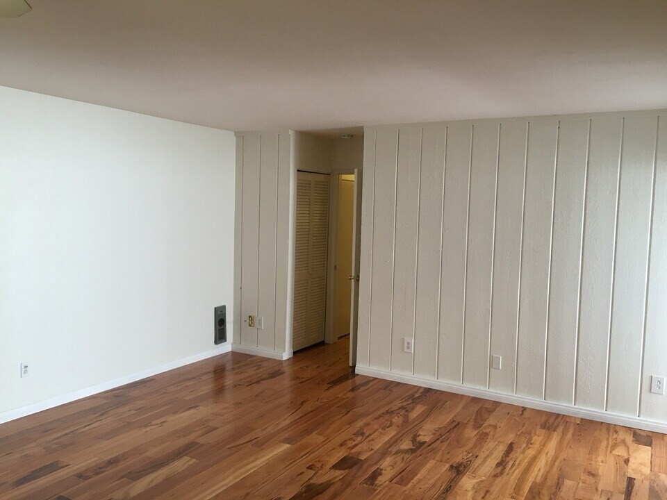 3276 Ashford St in San Diego, CA - Building Photo