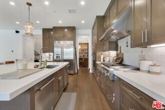 20559 Wood Rose Ct in Los Angeles, CA - Building Photo - Building Photo