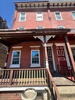 822 E State St in Trenton, NJ - Building Photo