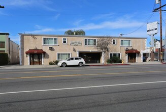 Laurel Grove Terrace in Valley Village, CA - Building Photo - Building Photo