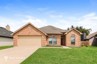 1724 Green Terrace Dr in Royse City, TX - Building Photo