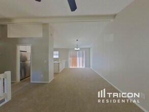 2053 Stablewood Cove in Lithonia, GA - Foto de edificio - Building Photo