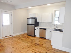 128 Bremen Street-Unit -Apt 1 in Boston, MA - Building Photo - Building Photo
