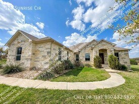 124 Sunrise Cir in Liberty Hill, TX - Building Photo